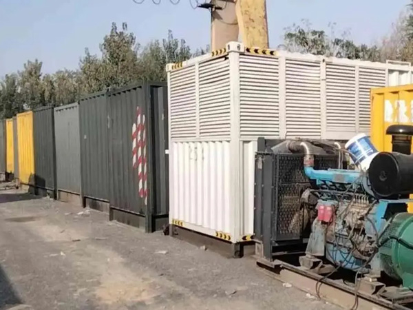 道滘镇200KW柴油发电机机组每小时油耗是多少?